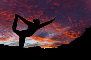 550px-Sunset-Yoga
